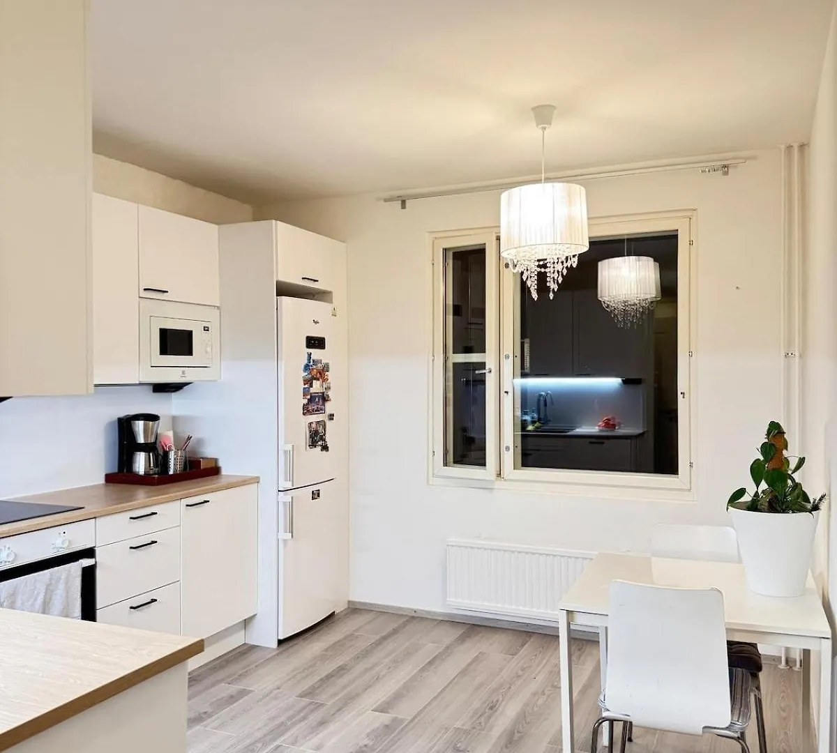 Cozy Room With Private Balcony In Prime Location Helsinki